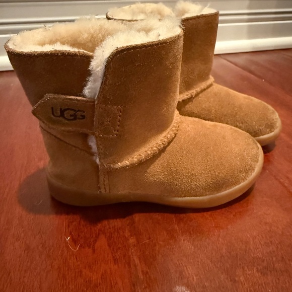 Walker/Toddler Sz 6 UGG Keelan Water Resistant Boot in Chestnut - Picture 1 of 4